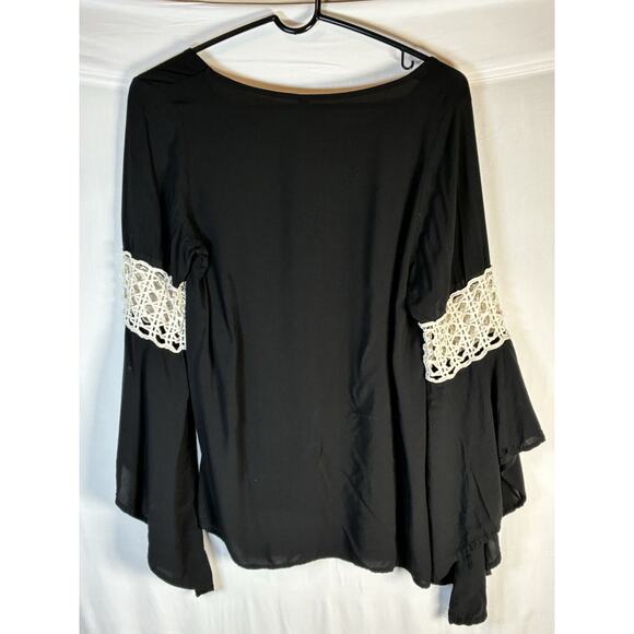 Elan Black Boho Bell Sleeve Top Size M Crochet Lace Detail Flowy Festival Style - Picture 7 of 9